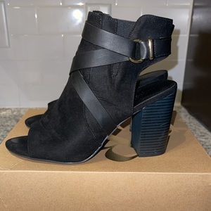 Charlotte Russe Block Heel Black